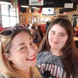 Meet your Posher, Nicole